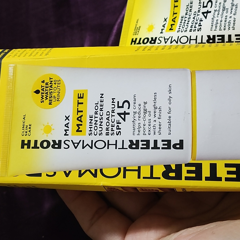 Peter Thomas Roth max matte sunscreen - Picture 6 of 6